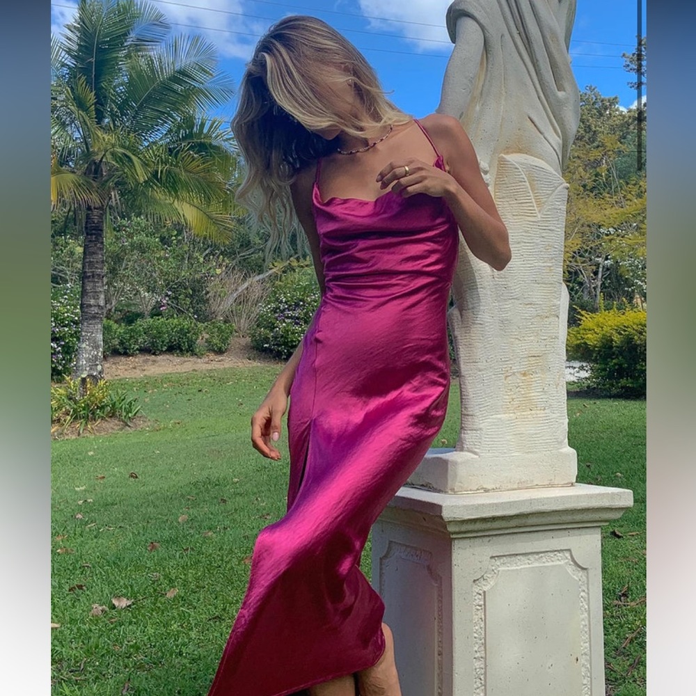 Stunning Midi Gown - Picture 2 of 6